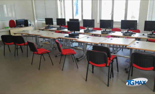 <div class="dashicons dashicons-camera"></div>Svuotata aula multimediale liceo ‘Galilei’ di Lanciano, i ladri portano via 18 computer arrivati a gennaio