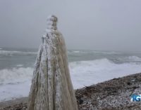 Abruzzo: gelo e neve al mare e in montagna