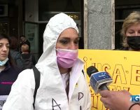 Licenziati per mail: la protesta degli operatori socio sanitari di Lanciano, Vasto e Chieti
