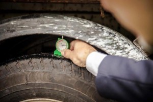 Auto vecchie e gomme lisce, 1 su 5 non è a norma