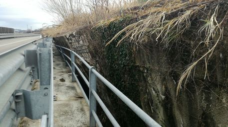 Frana la variante a Teramo: muro sequestrato e chiuso tratto di 3 km
