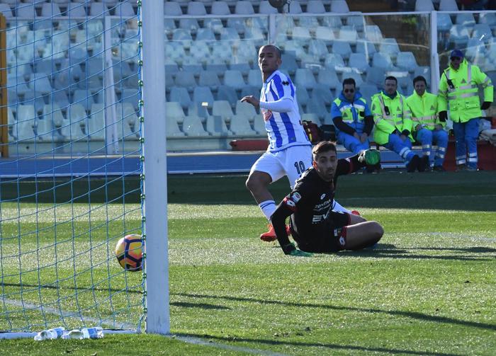 Pescara Genoa 5-0 prima vittoria e goleada con il ritorno di Zeman sulla panchina del Delfino