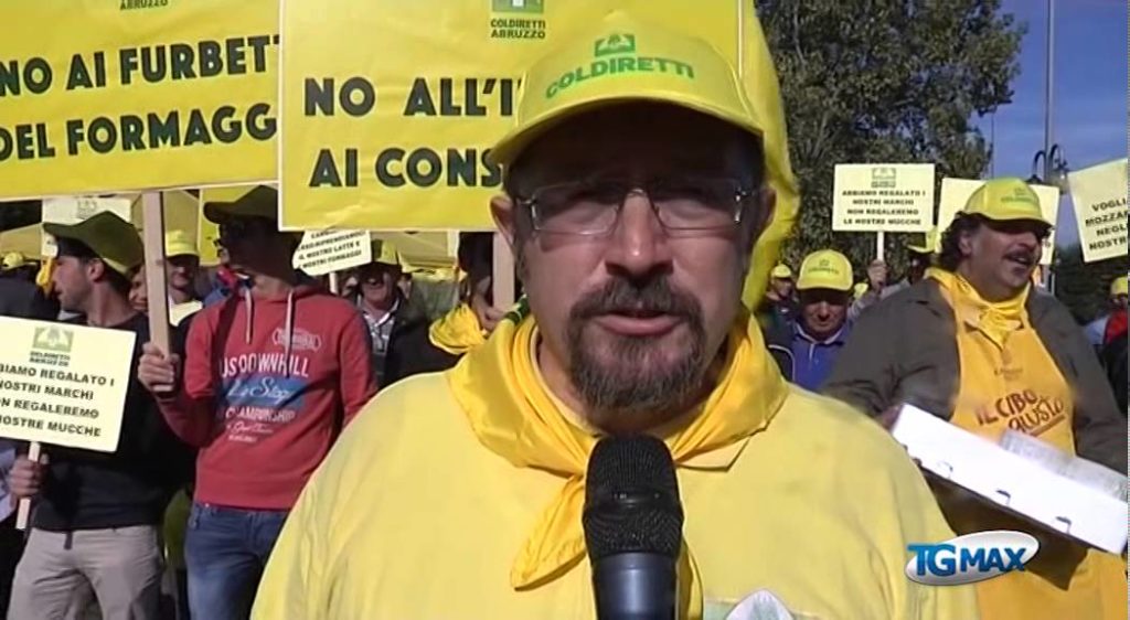 Allevatori in rivolta, è guerra del latte