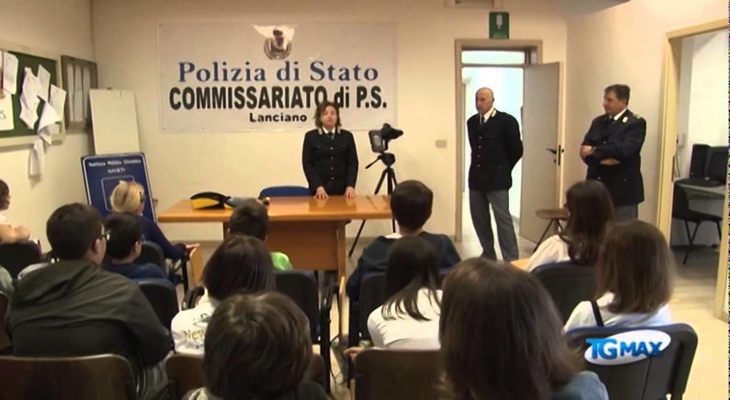 Baby Consiglio in visita alla Polizia
