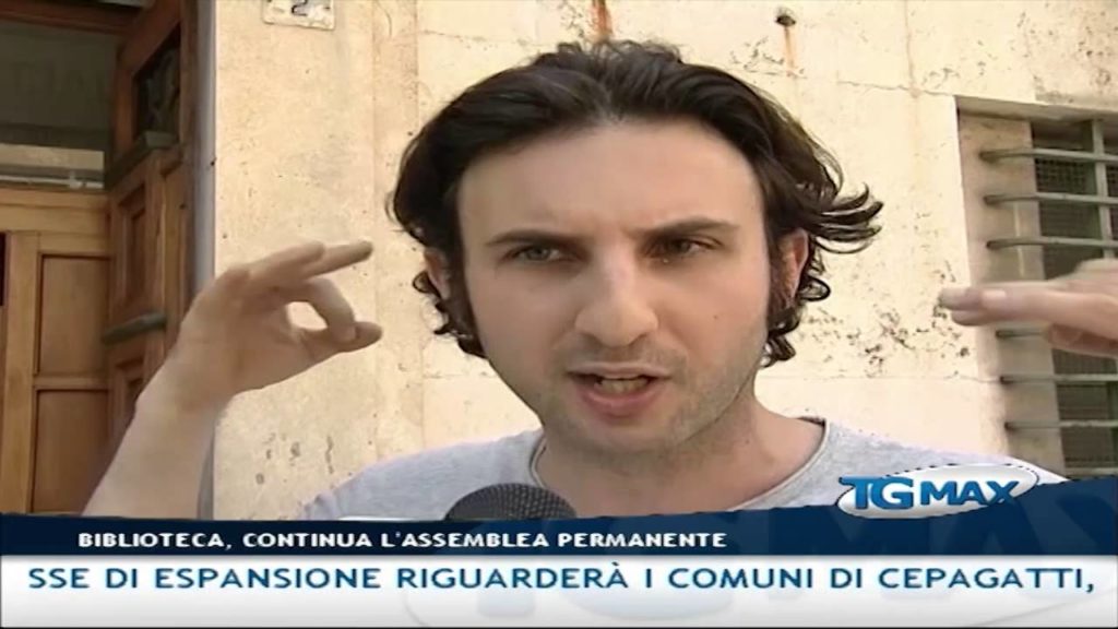 Biblioteca, continua l'assemblea permanente