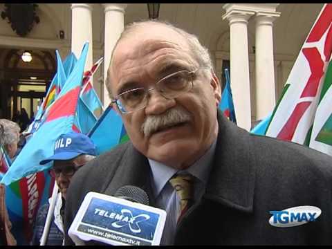 Cambiare le pensioni e dare lavoro ai giovani