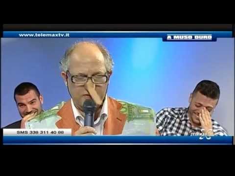 Carissimo Pinocchio, Walter Mezzi a muso duro