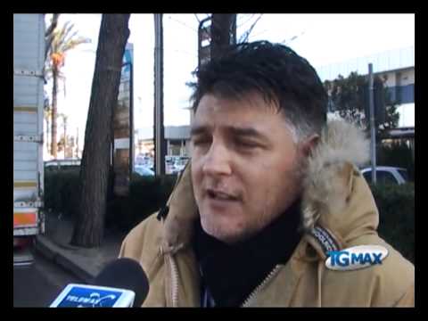 Caro gasolio, Tir fermi a Pescara nord