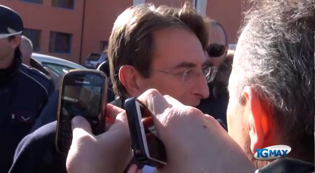 Cialente, lunedì decisione su dimissioni