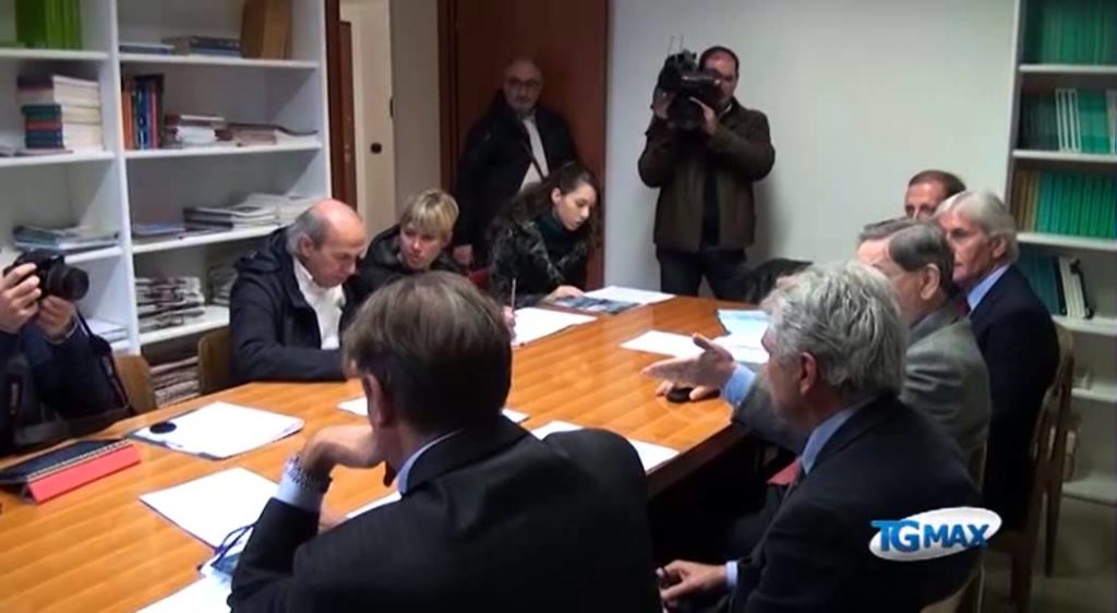 Cresa, giù volume affari in primo semestre 2013