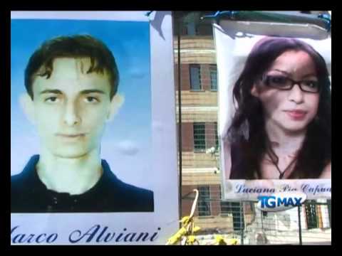 Crollo casa studente, terremoto non unica causa