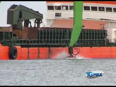 Dragaggio, due arresti per turbativa d’asta