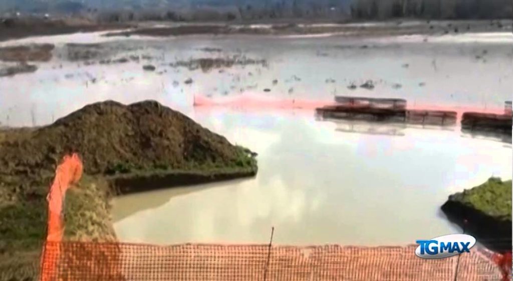 Elettrodotto, tralicci in vasche esondazione del fiume