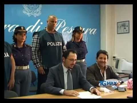 Eroina nascosta in cortile chiesa, 3 arresti
