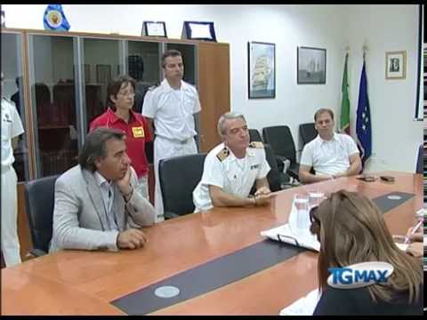 Estate: cani-bagnini e uffici aperti