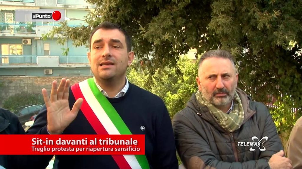 Il Punto "Sit-in davanti al tribunale, Treglio protesta per riapertura sansificio"
