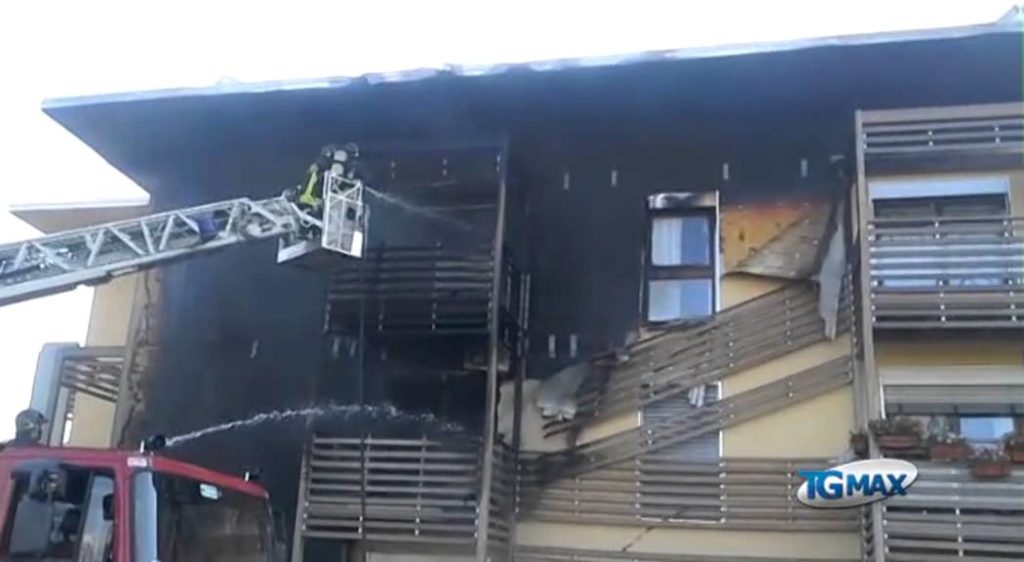 Incendio a palazzina, escluso il dolo