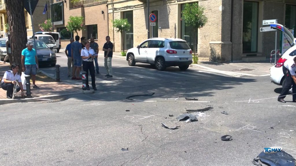 Lanciano: carambola di auto ai Viali
