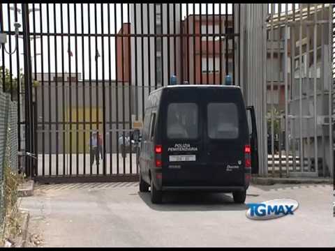 Lanciano, detenuto ferisce agente con lametta