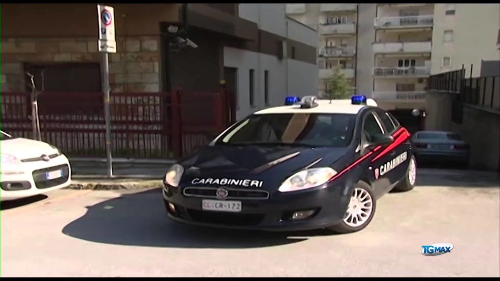 Lanciano, malmenato e rapinato in casa