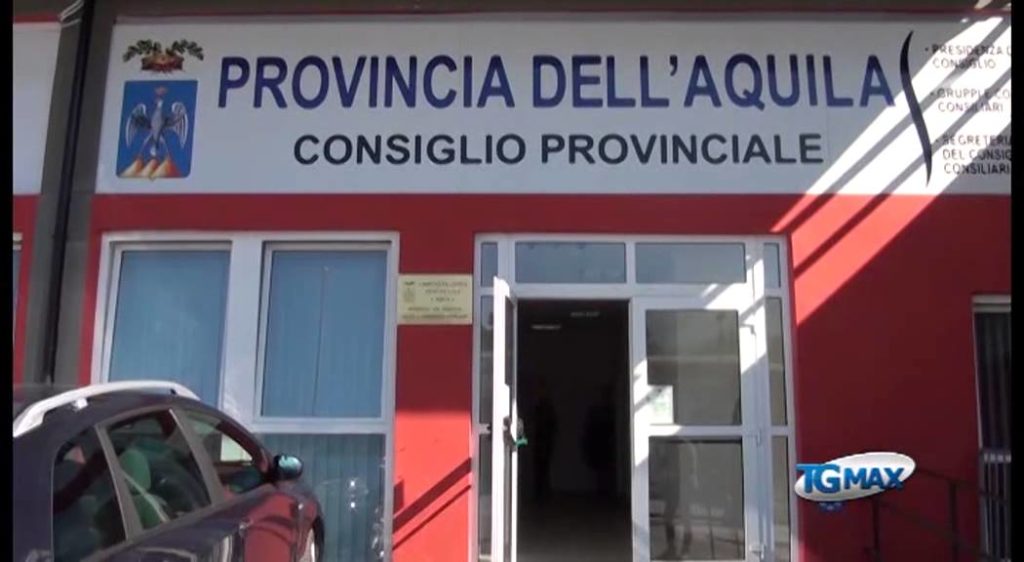 L’Aquila, 3 auto Provincia sotto sequestro