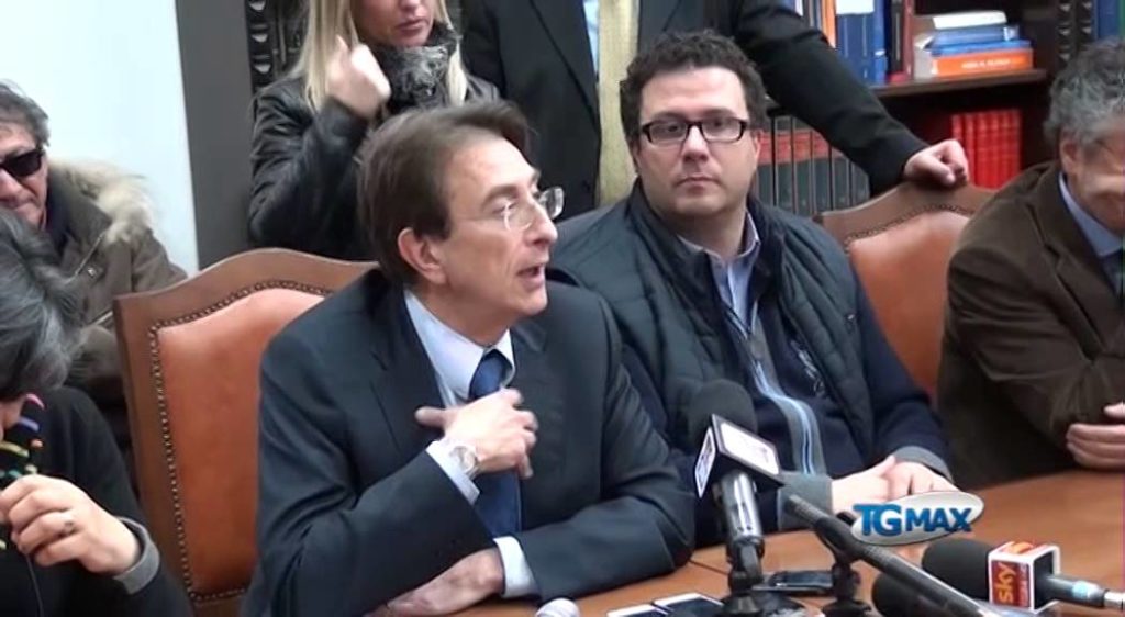 L’Aquila, il sindaco Cialente si è dimesso