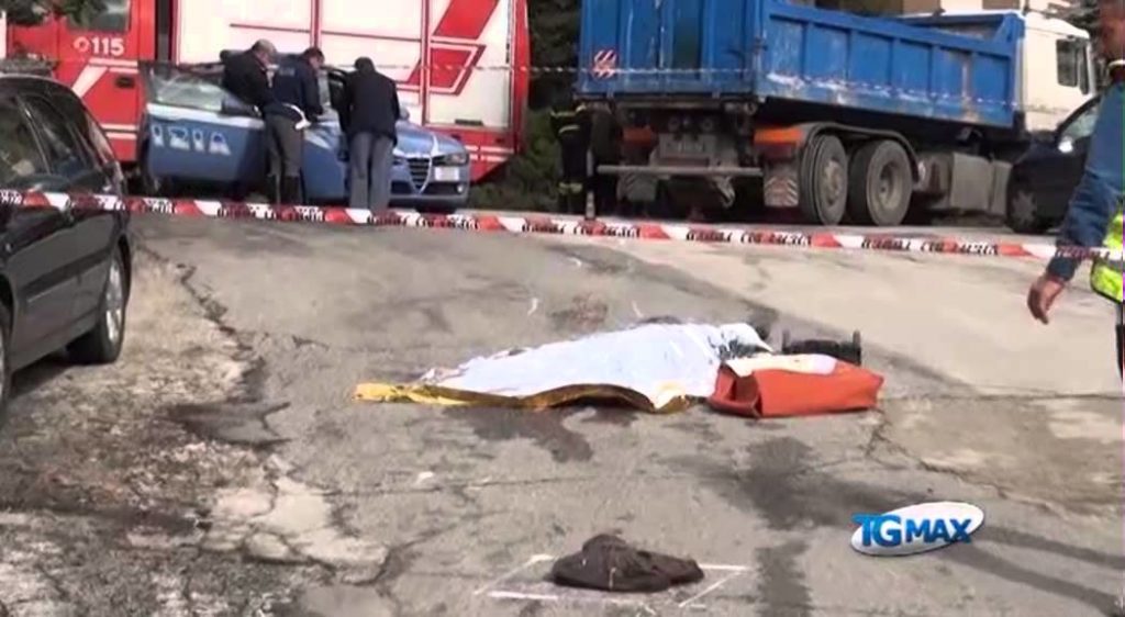 L’Aquila: muore anziana investita da camion