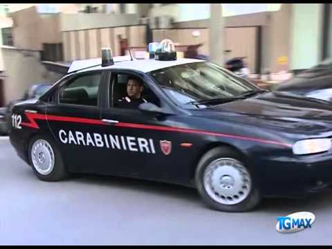 Malmena anziano per strada, pugile arrestato