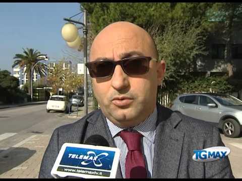 Montesilvano: tricolore francese in municipio