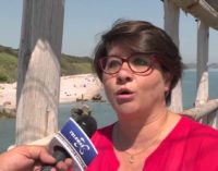 Naturisti sconfinano in spiaggia con bambini, il sindaco avvia controlli