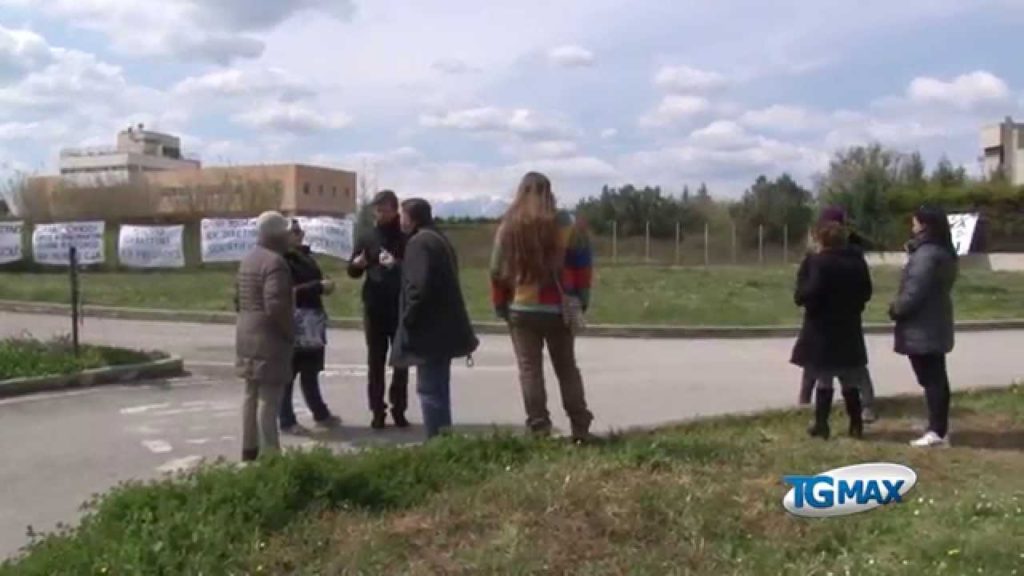 Negri sud, presidio in attesa di licenziamento