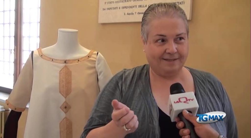 PERDONANZA, IL COSTUME DELLA DAMA DELLA CROCE