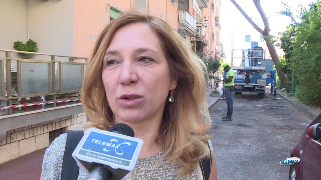 Pescara: alberi tagliati in via Rigopiano, è protesta