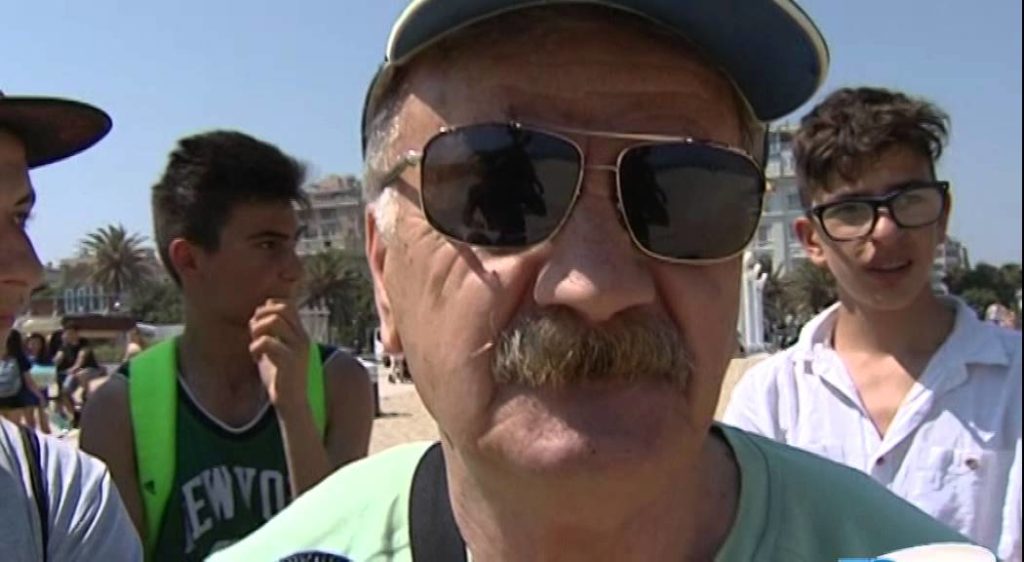 Pescara, risveglio muscolare in spiaggia
