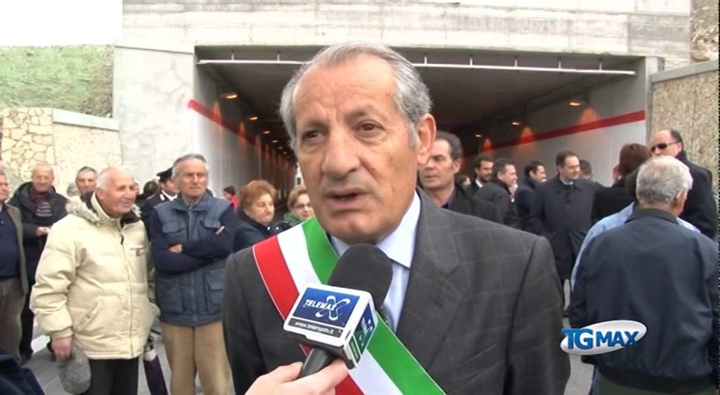 Quadri, aperta la variante