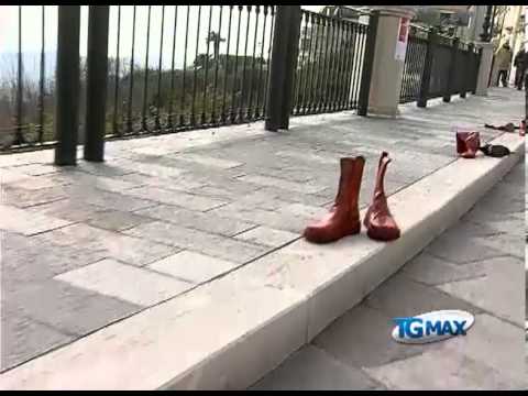Scarpe rosse contro il femminicidio