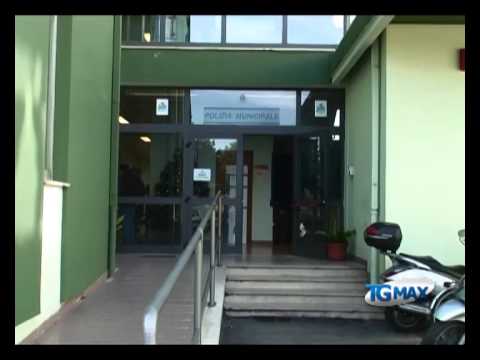 Sospeso per 6 mesi vigile che bloccò ambulanza