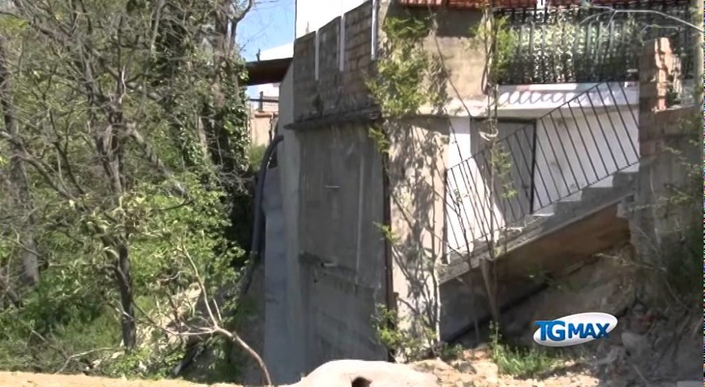 Treglio: preoccupa la frana, evacuate 4 abitazioni