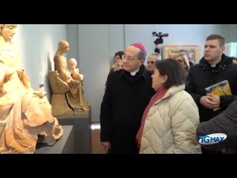 Una mostra di bellezza e di fede Forte inaugura "Donna de paradiso"