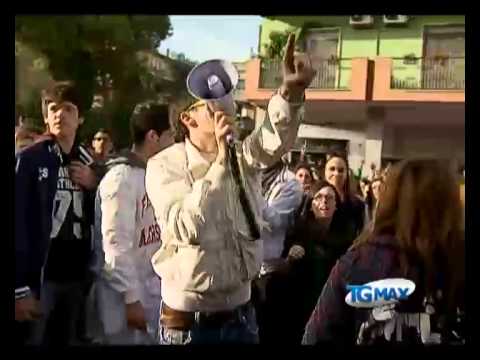 Vasto, studenti in corteo contro Monti