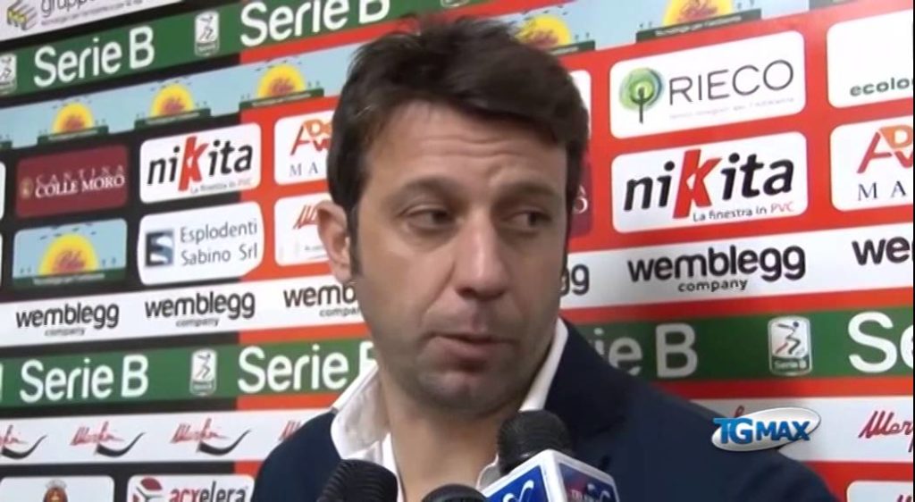 Virtus, aria di derby