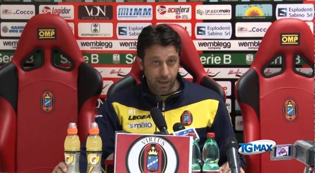 Virtus, profumo di derby
