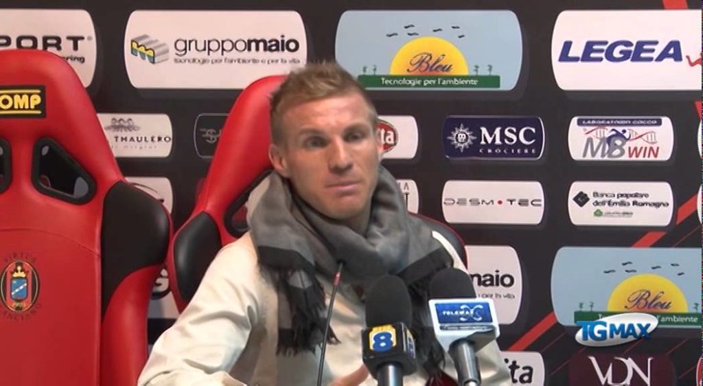 Virtus, tra mercato e polemiche