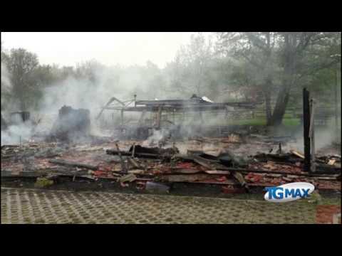 Incendio nella notte a Monte Pallano distrugge centro turistico, c’è chi sospetta il dolo