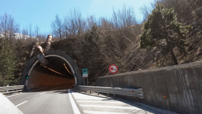 A24 chiude traforo Gran Sasso alle 22 del 3 maggio e riapre alle 6 del 4