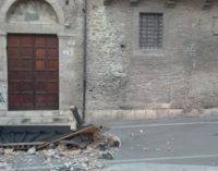 <div class="dashicons dashicons-camera"></div>Teramo, crolla tettoia con dipinto del XV secolo all’antica Chiesa della Misericordia