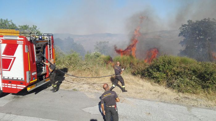 Quattro giorni di fuoco e fiamme a Schiavi d’Abruzzo