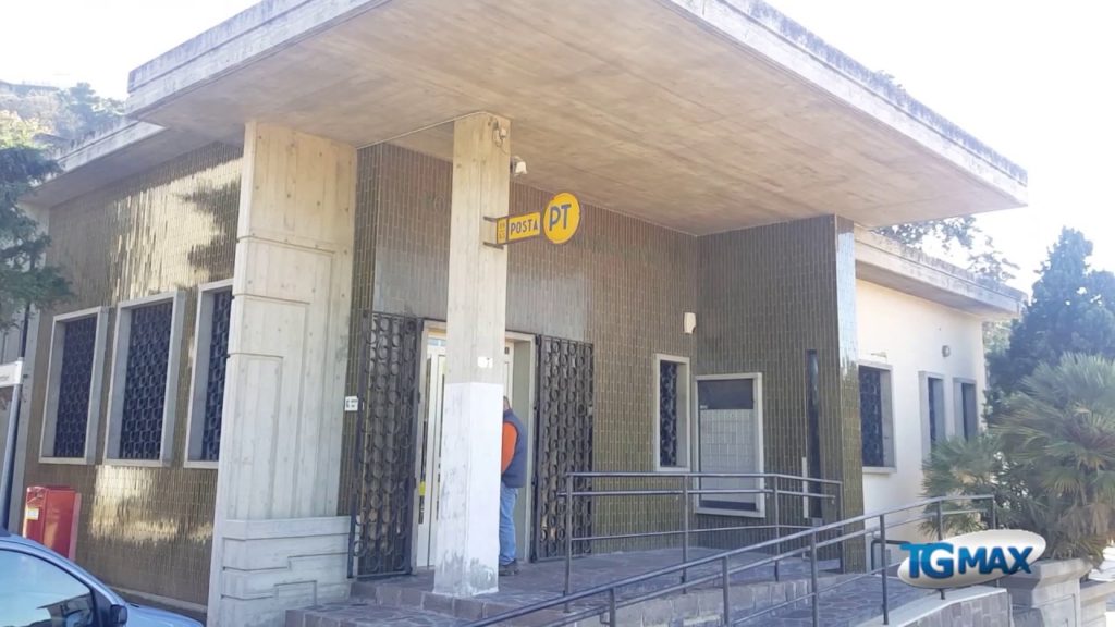 San Vito Chietino: rapinano l’ufficio postale travestiti da imbianchini, bottino 20 mila euro