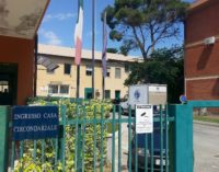 Pescara: misura interdittiva per assistente capo, faceva entrare in carcere droga e smartphone