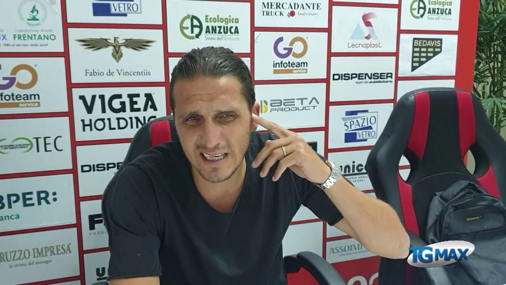 Lanciano: delirio rossonero alla conferenza stampa del direttore tecnico Di Gennaro